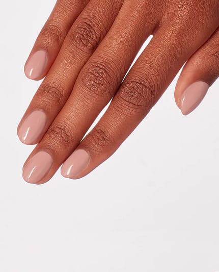 OPI nagellak nail lacque roze nude - I'm an Extra op de hand